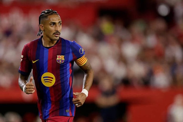 برشلونة يتلقى دفعة قوية بشأن حالة رافينيا ودي يونغ
