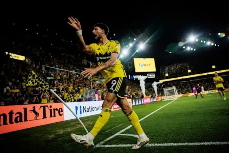 أبو جزر يأمل لحاق وسام أبو علي بكأس آسيا 2027
